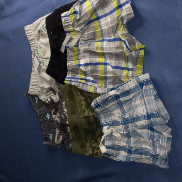 7 baby shorts - Picture 1 of 8